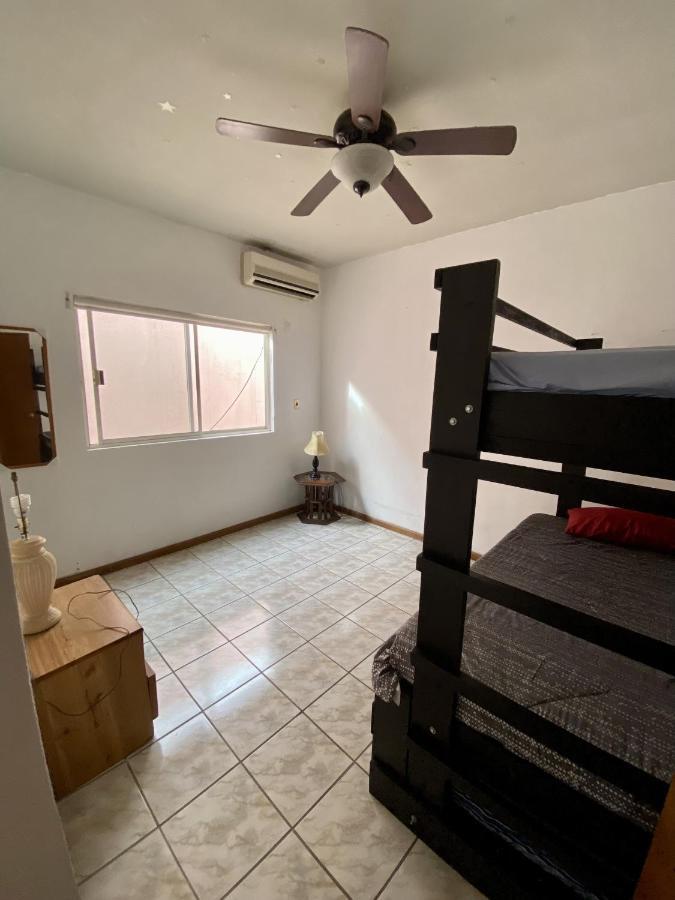 הוילה La Casa Rosa מונטריי מראה חיצוני תמונה