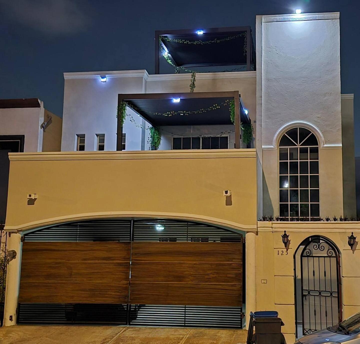 הוילה La Casa Rosa מונטריי מראה חיצוני תמונה