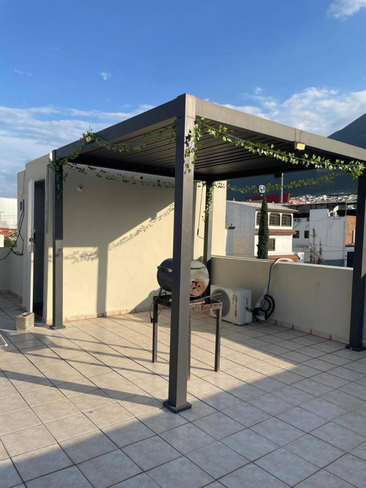 הוילה La Casa Rosa מונטריי מראה חיצוני תמונה
