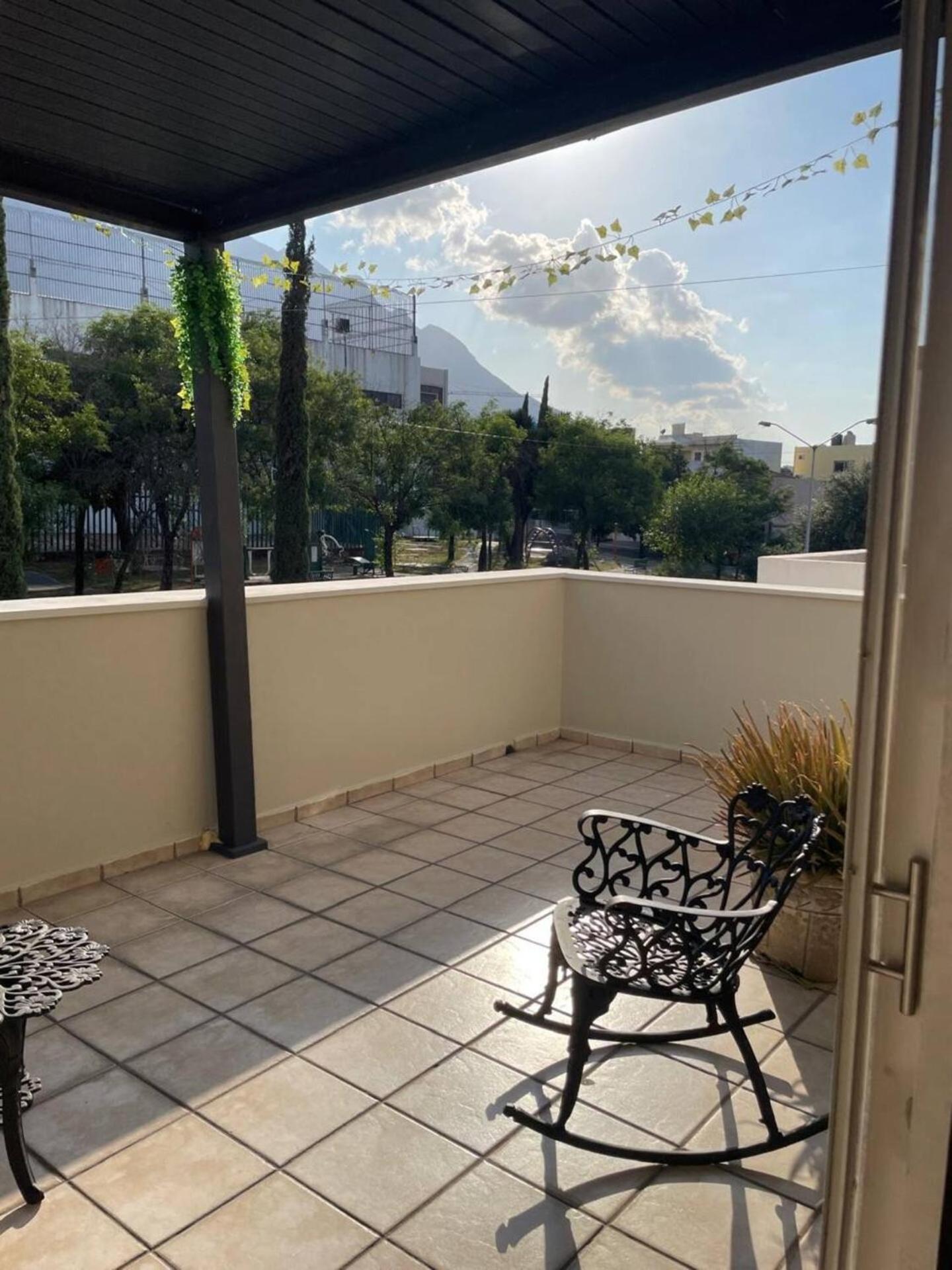 הוילה La Casa Rosa מונטריי מראה חיצוני תמונה